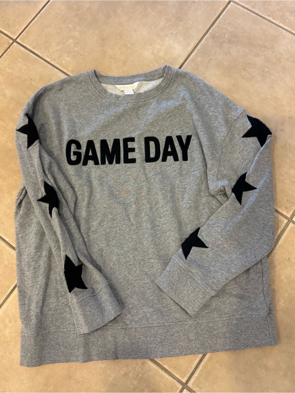 Shiraleah Game Day Gray Sweatshirt With Black Stars On Sleeves Size Large